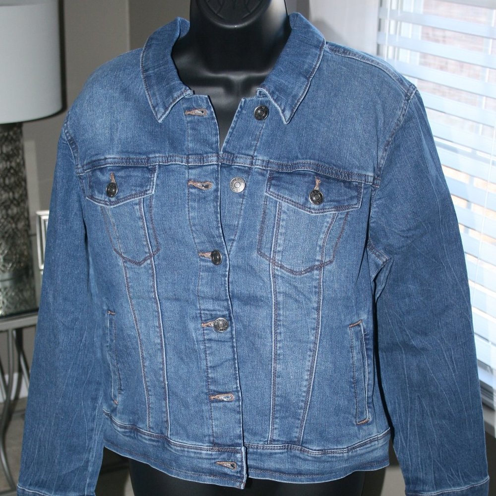 Nine West Denim Jacket - NWT Size Large